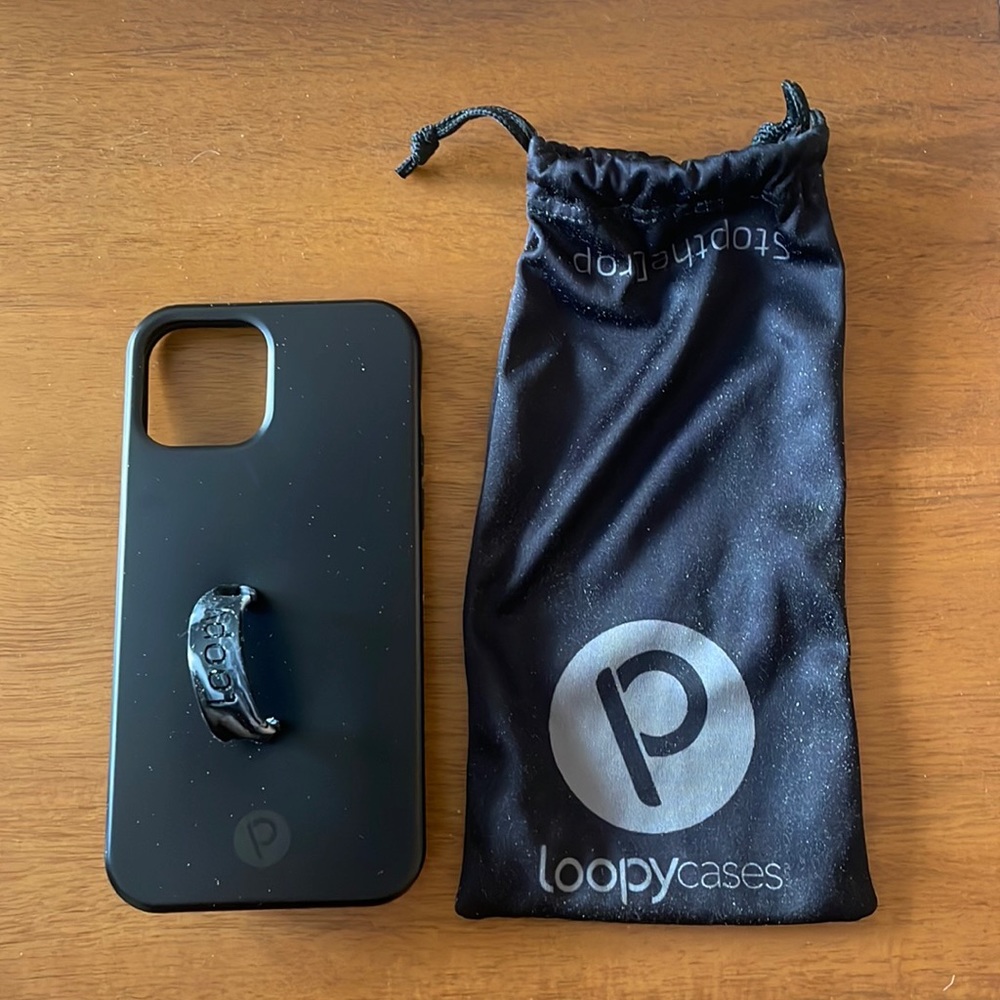 Black Loopy Case